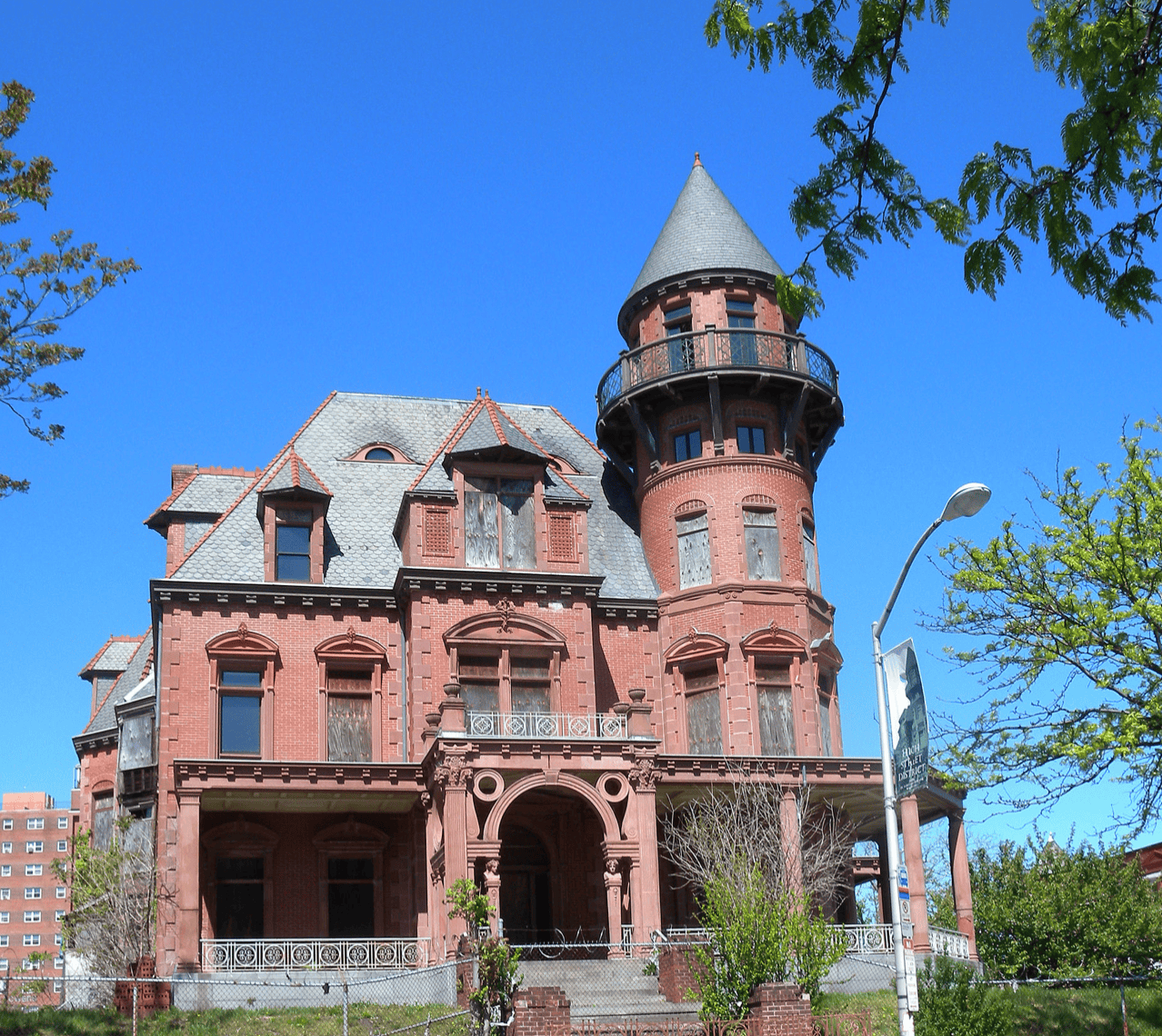 Historic Mansion Becomes a Makerhood